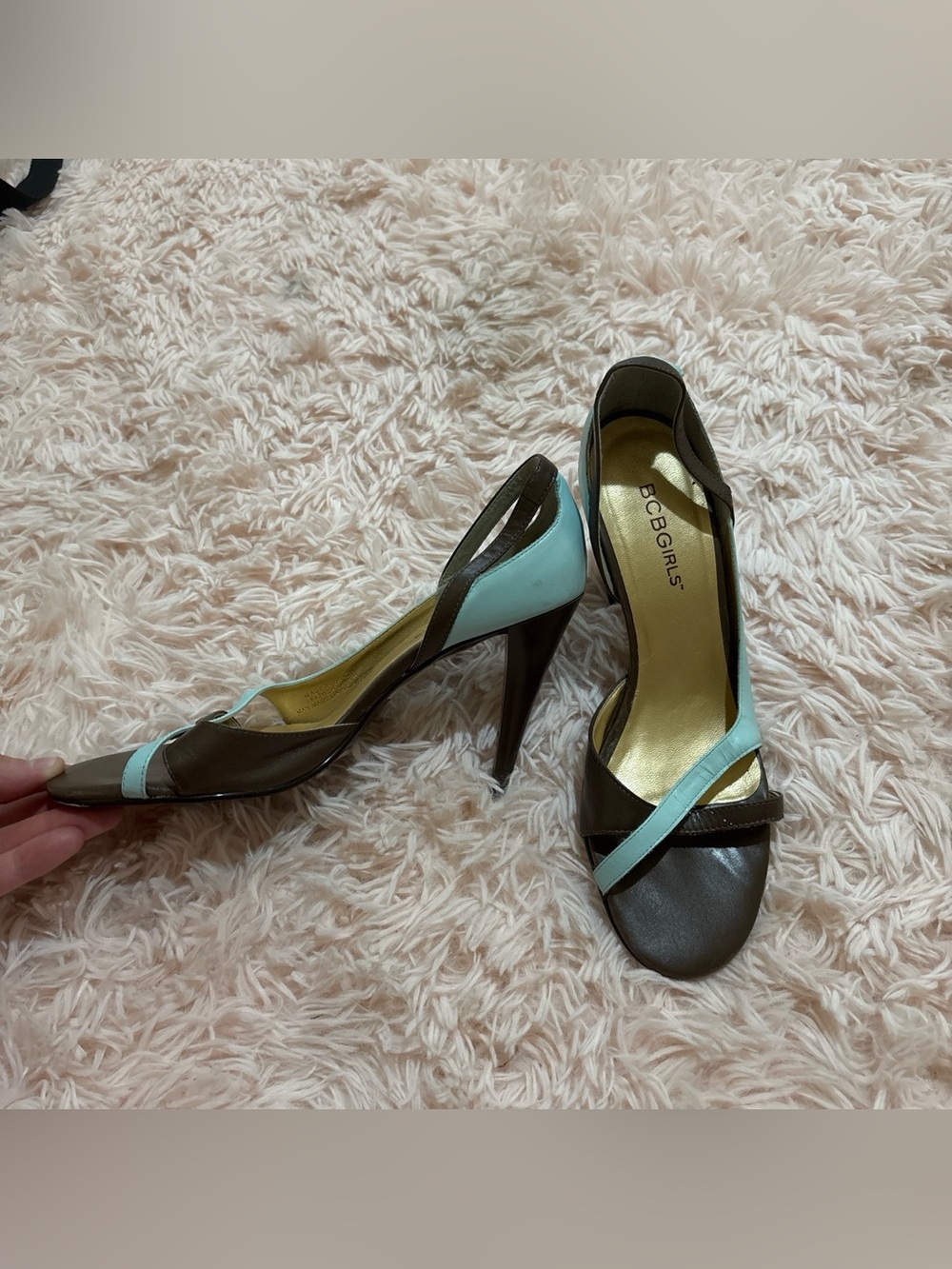 Vintage BCBGirls Y2K brown and blue heels size 7